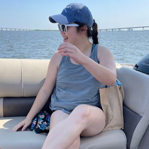 Meet your Posher, Olivia